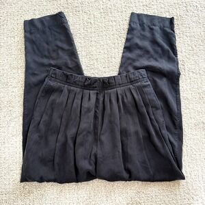 Lululemon Softstream Paperbag Tencel Black Pleated Casual Pants Joggers‎ Size 6